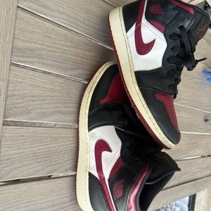 Nike Air Jordan 1 Mid Bred Toe Black Fire Red GS Youth Size 7Y